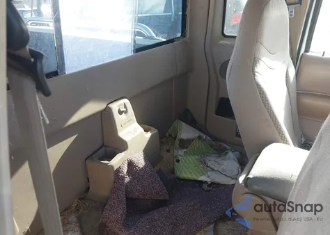 1999 Ford Ranger Xlt z USA, uszkodzony, nr VIN 1FTYR14X0XPB76408